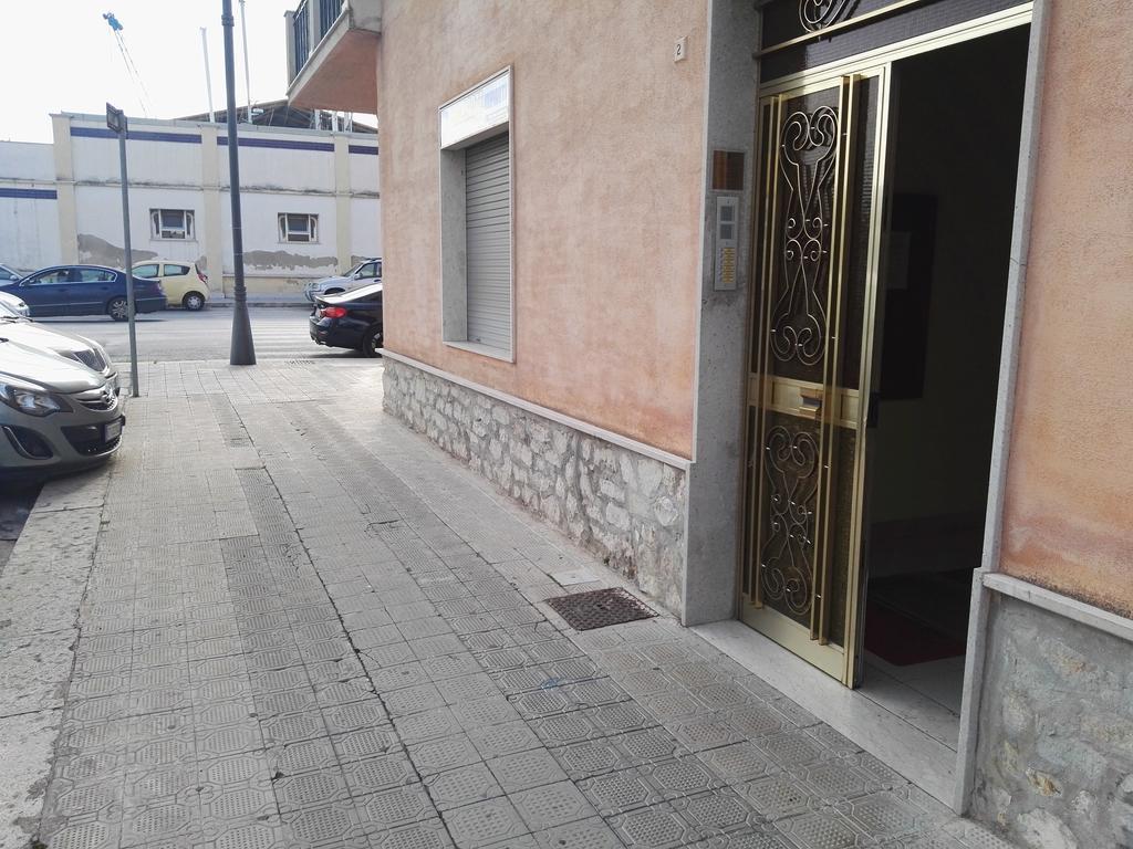 L'Oasi Del Porto Bed & Breakfast Trapani Luaran gambar